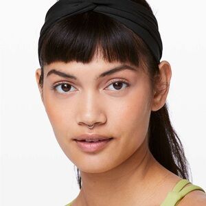 NWT lululemon athletica Black All night Headband